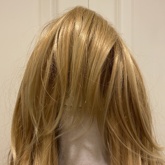 Long Length Blonde Wig with Side Swept Bangs main image 4